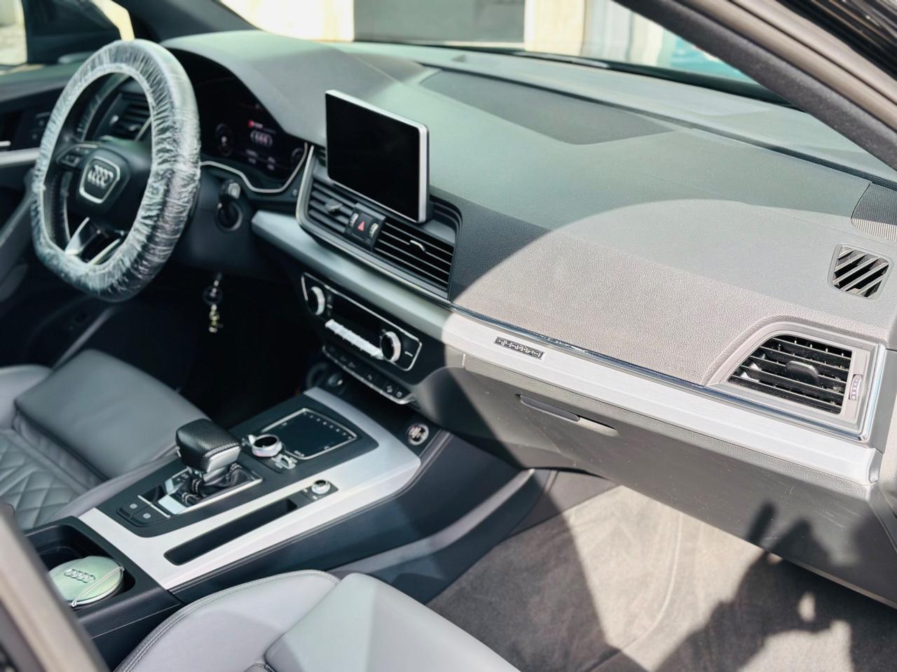 Audi Q5 2.0 TDI 190CV quattro Stronic S-LINE