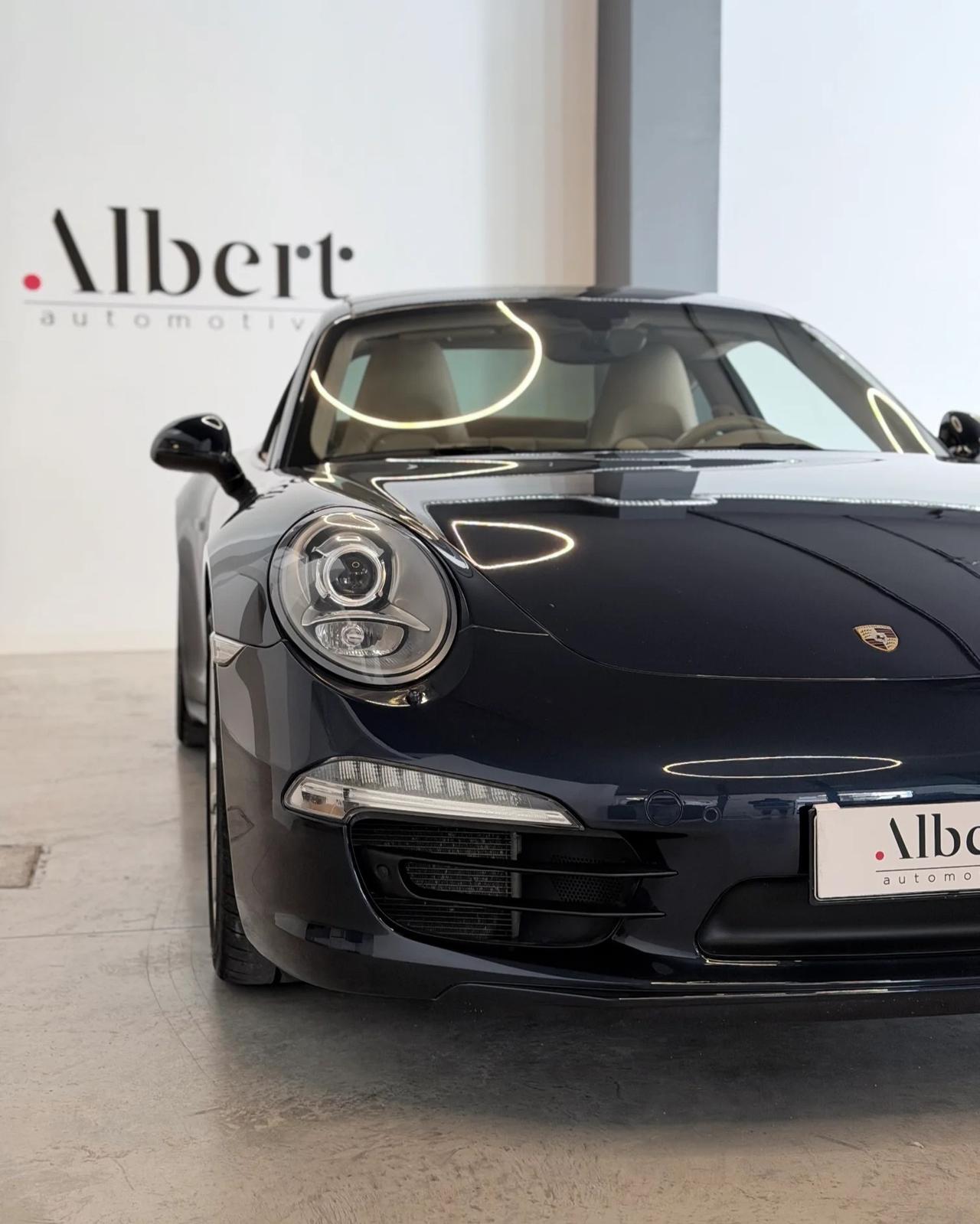 Porsche 911 3.8 Carrera 4S Coupé