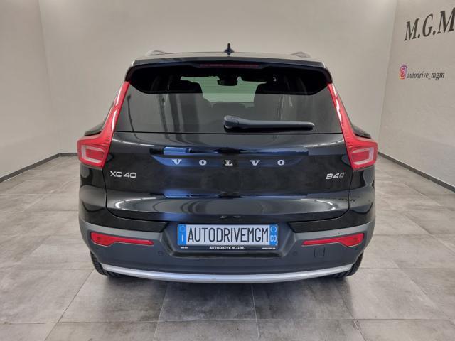 VOLVO XC40 B4 AWD automatico Core