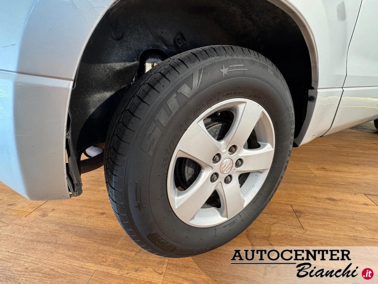 Suzuki Grand Vitara 3 Porte GPL 3p 1.6 vvt 16v