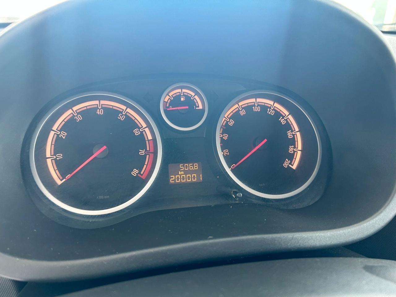 Opel Corsa 1.2GPL X NEOPATENTATI 2012