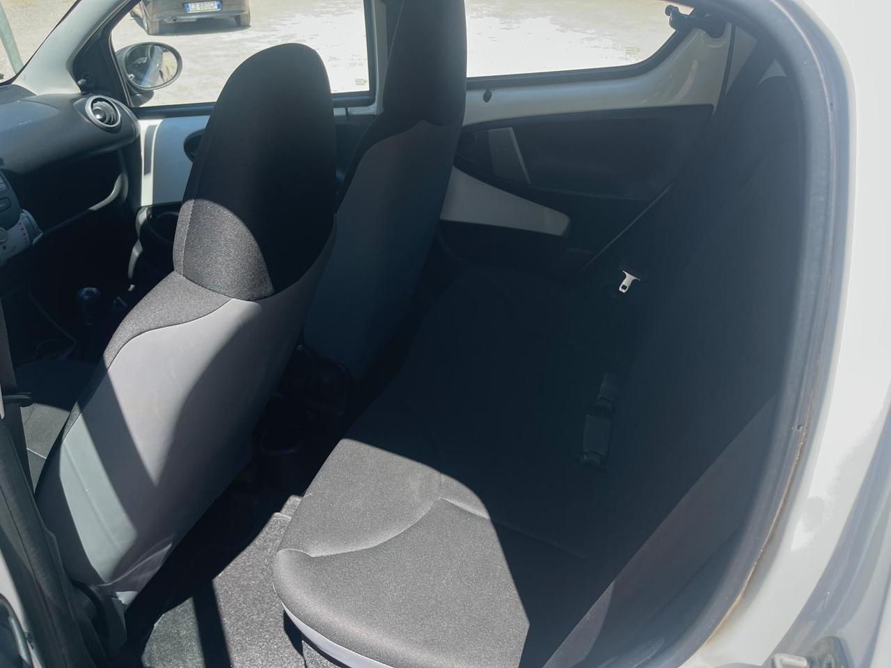 Toyota Aygo 1.0 12V VVT-i 5 porte Lounge Connect