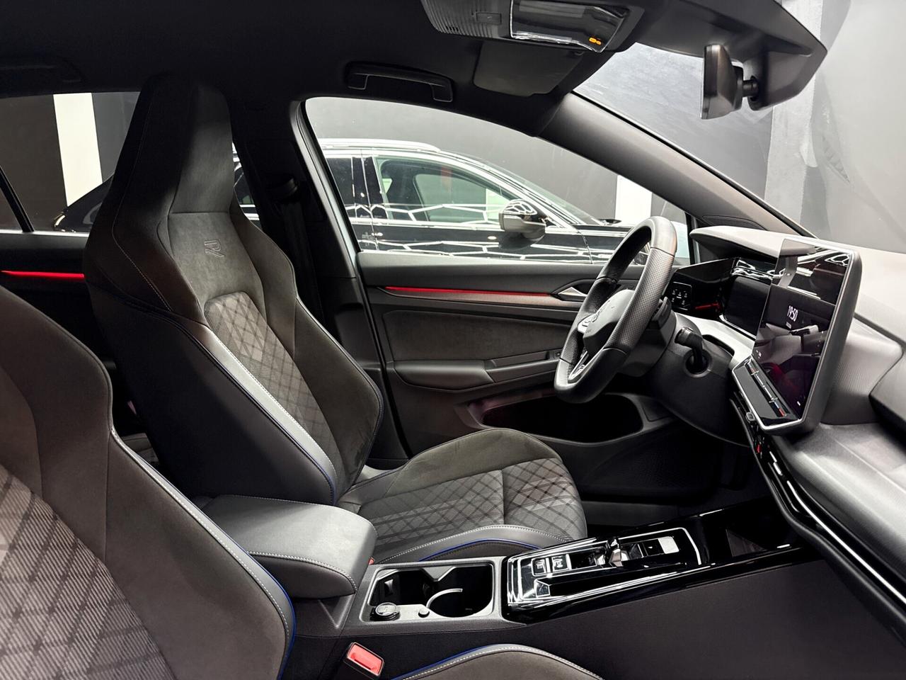 Volkswagen Golf 2.0 TDI 150CV R-Line DSG