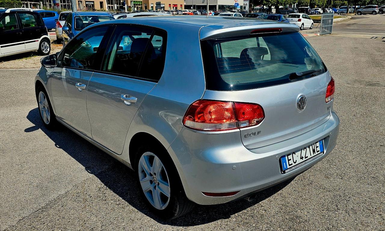 Volkswagen Golf 1.6 TDI DPF 5p. Highline