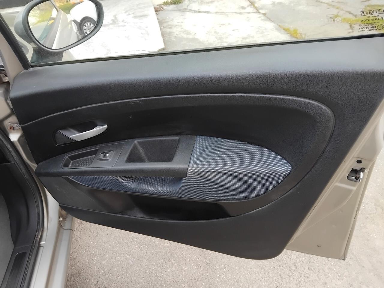 Fiat Grande Punto 1.3 MJT 75 CV 5 porte Active