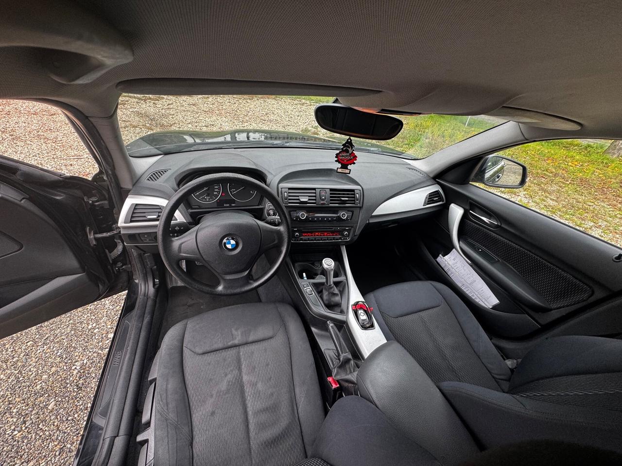 Bmw 116 116d 5p. Urban