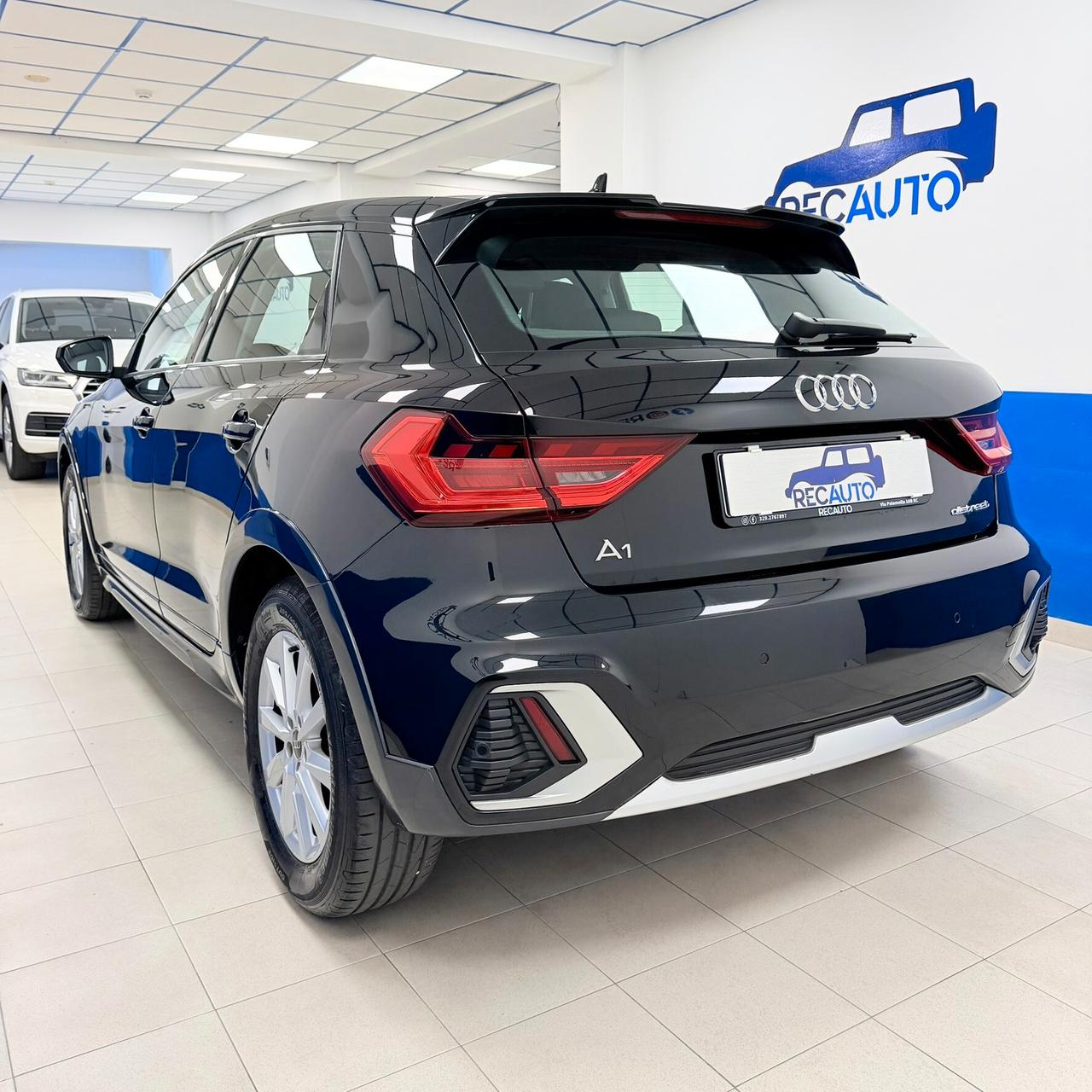 Audi A1 allstreet 35 TFSI S tronic Identity Contrast