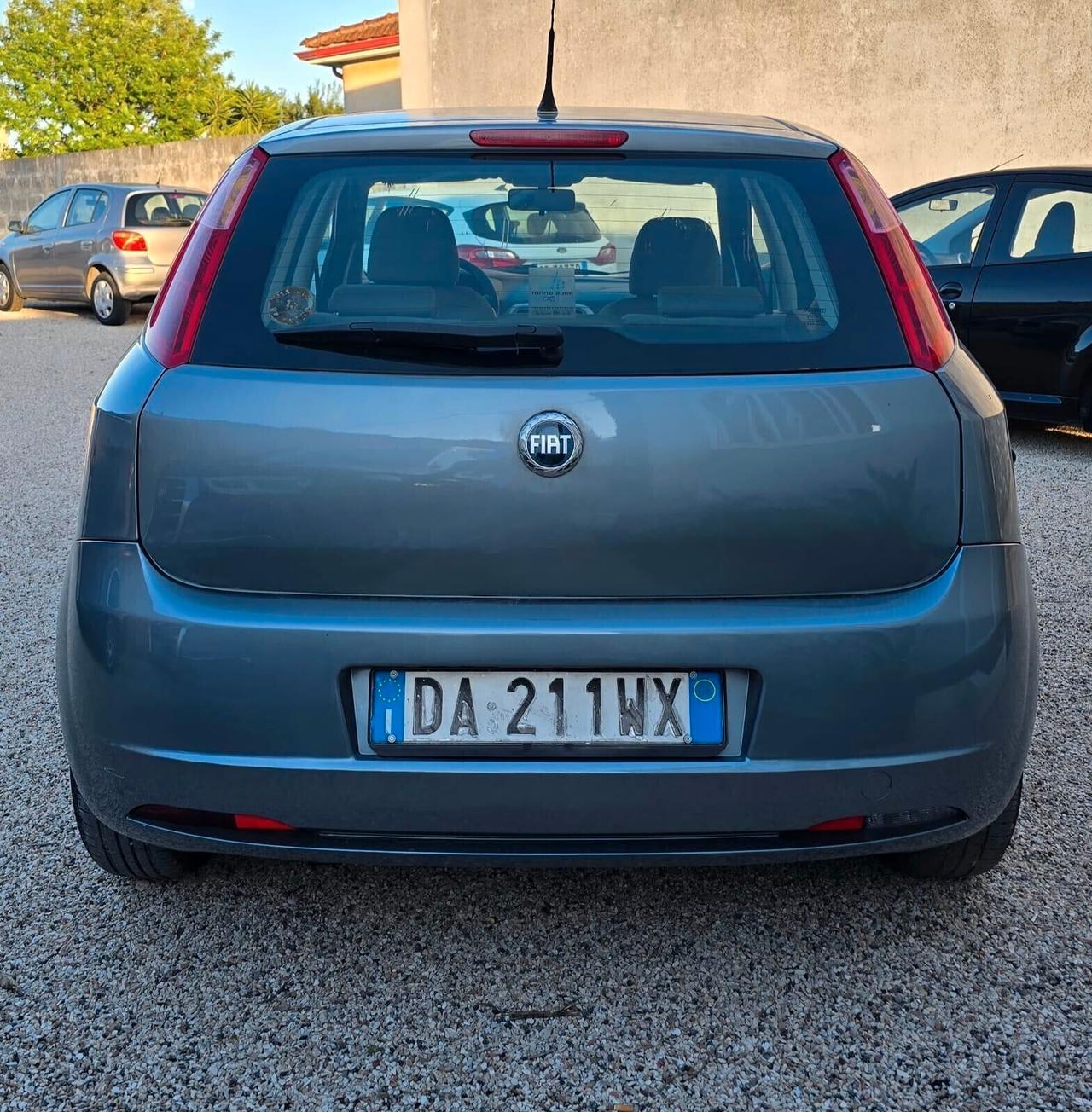 Fiat Grande Punto 1.2 5 porte desing Giugiaro