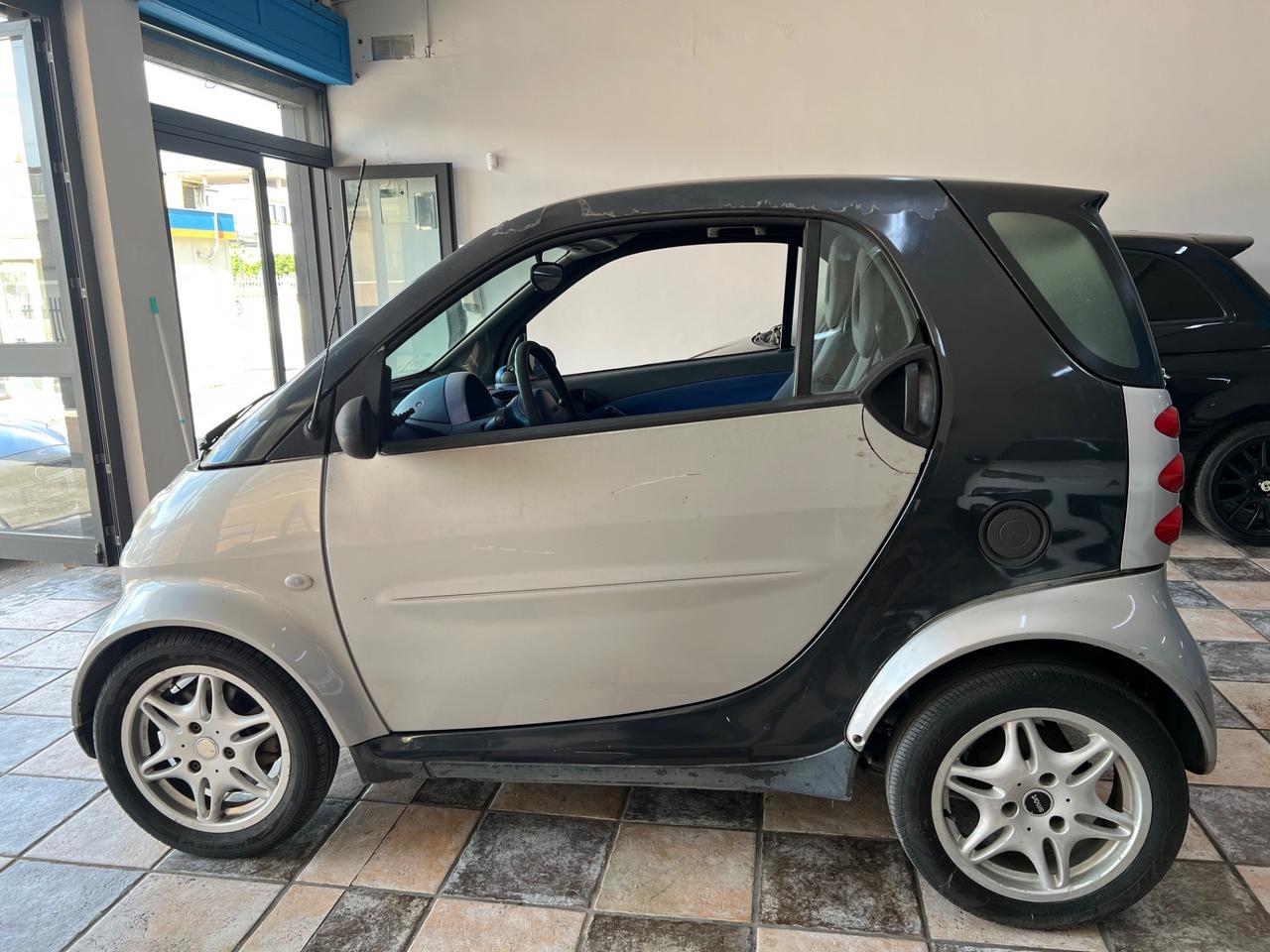 Smart ForTwo 700 coupé pure (37 kW)