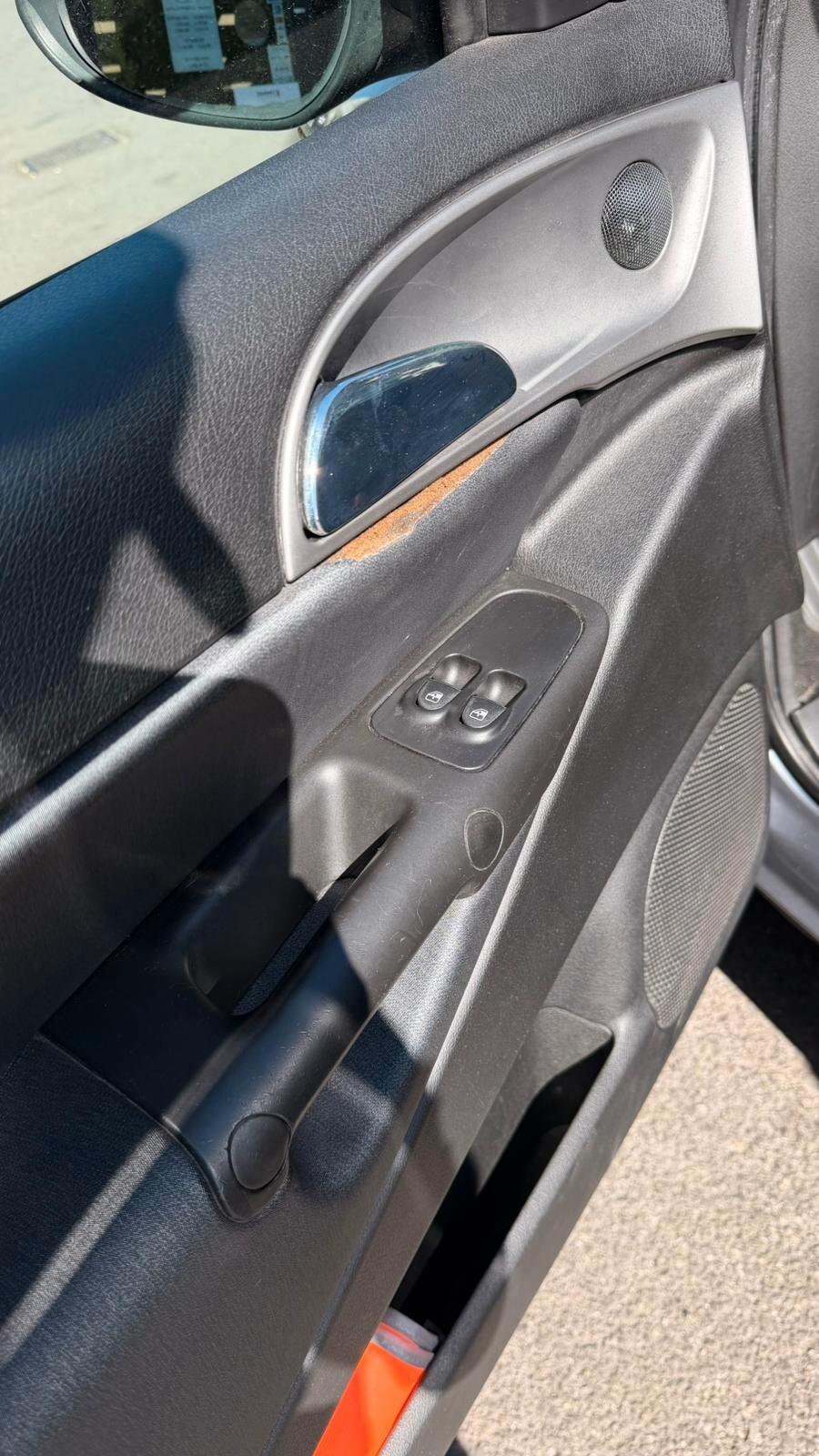 Lancia Ypsilon 1.4 Platino