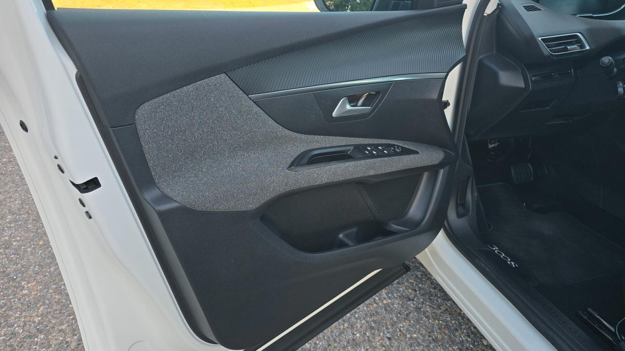 Peugeot 3008 BlueHDi 120 S&S EAT6 Business