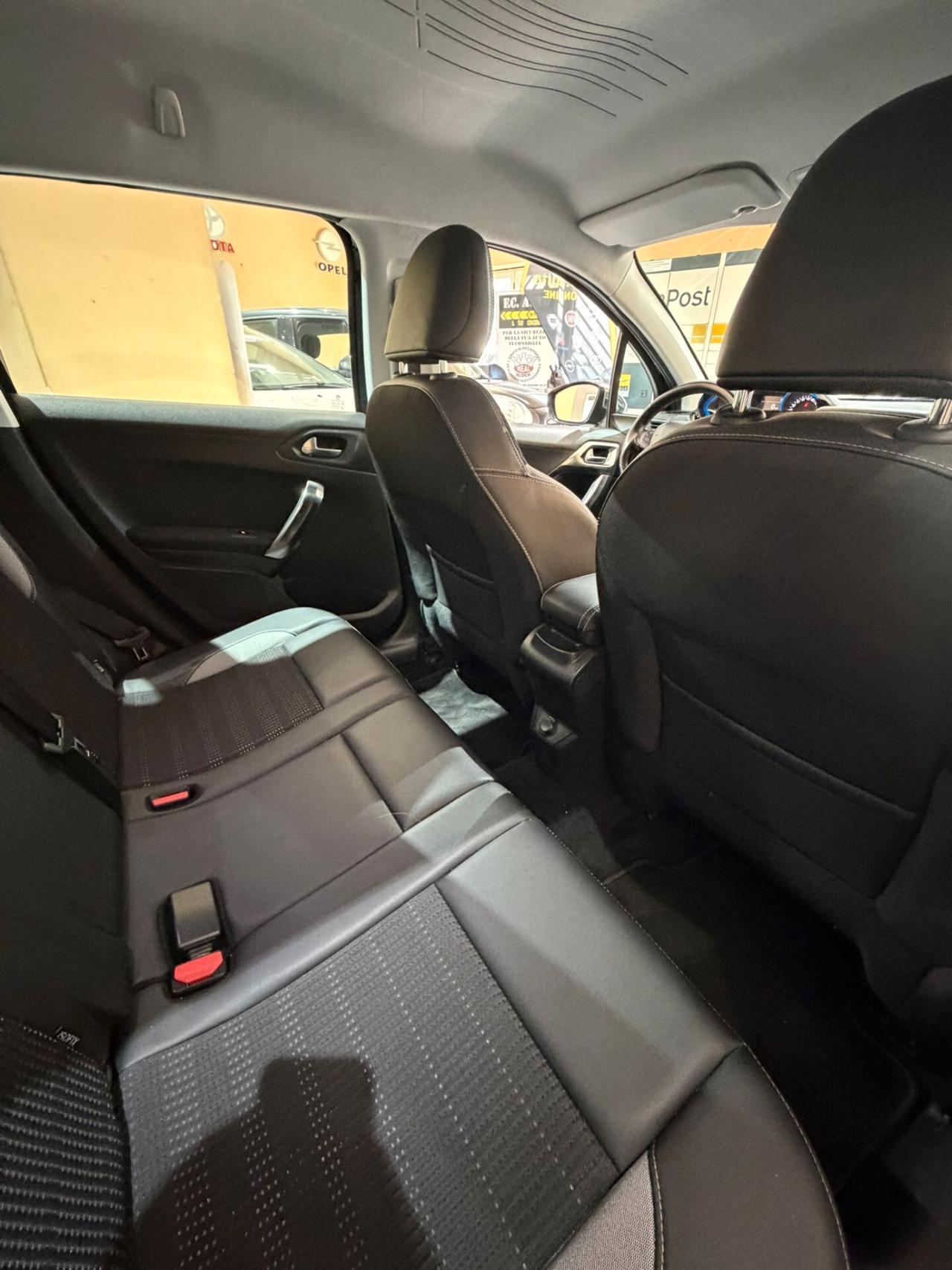Peugeot 2008 PureTech Turbo 110 EAT6 S&S Allure
