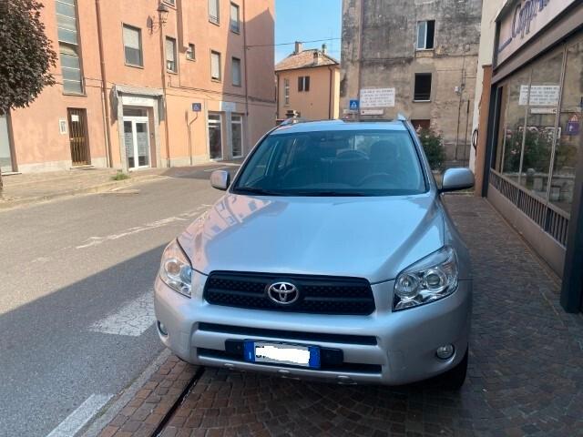 Toyota RAV4 2.0 4X4 Luxury Automatico GPL