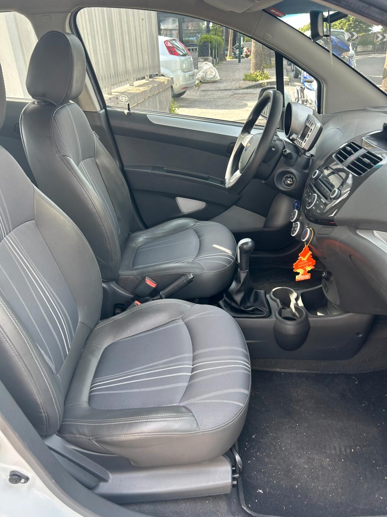 Chevrolet Spark 1.0 LT