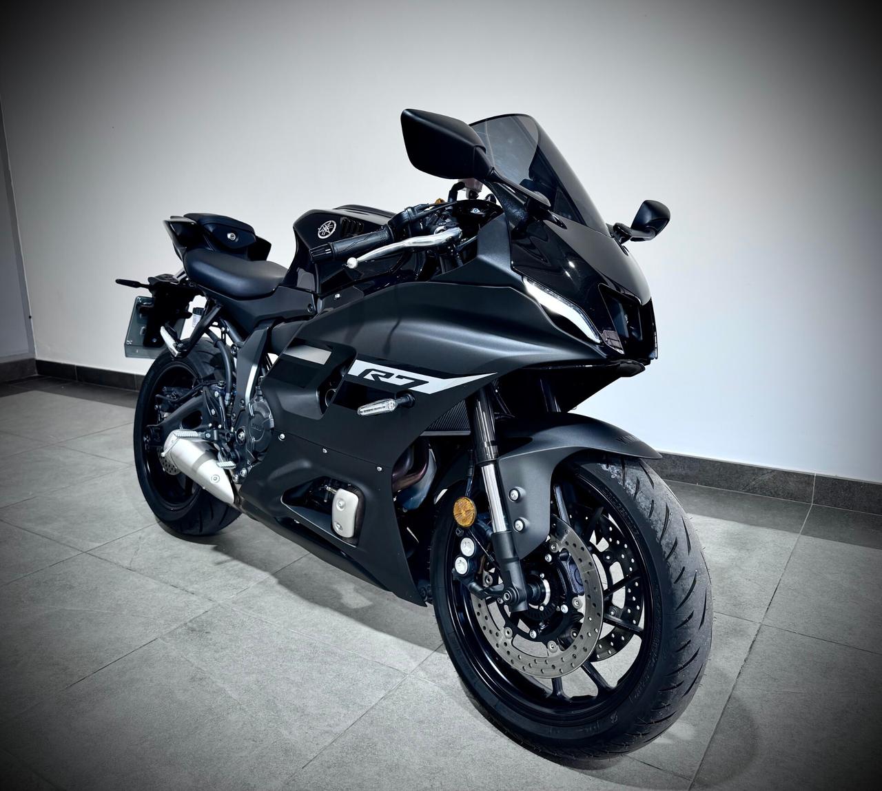 Yamaha YZF R7