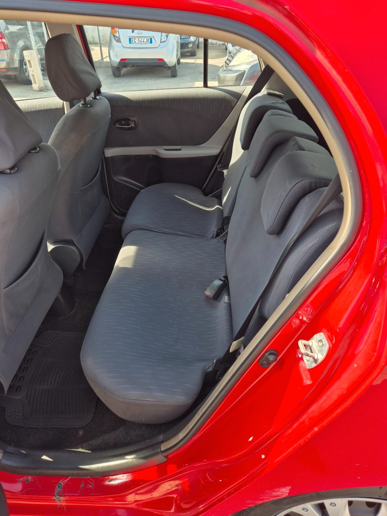 Toyota Yaris 1.3 5 porte Sol