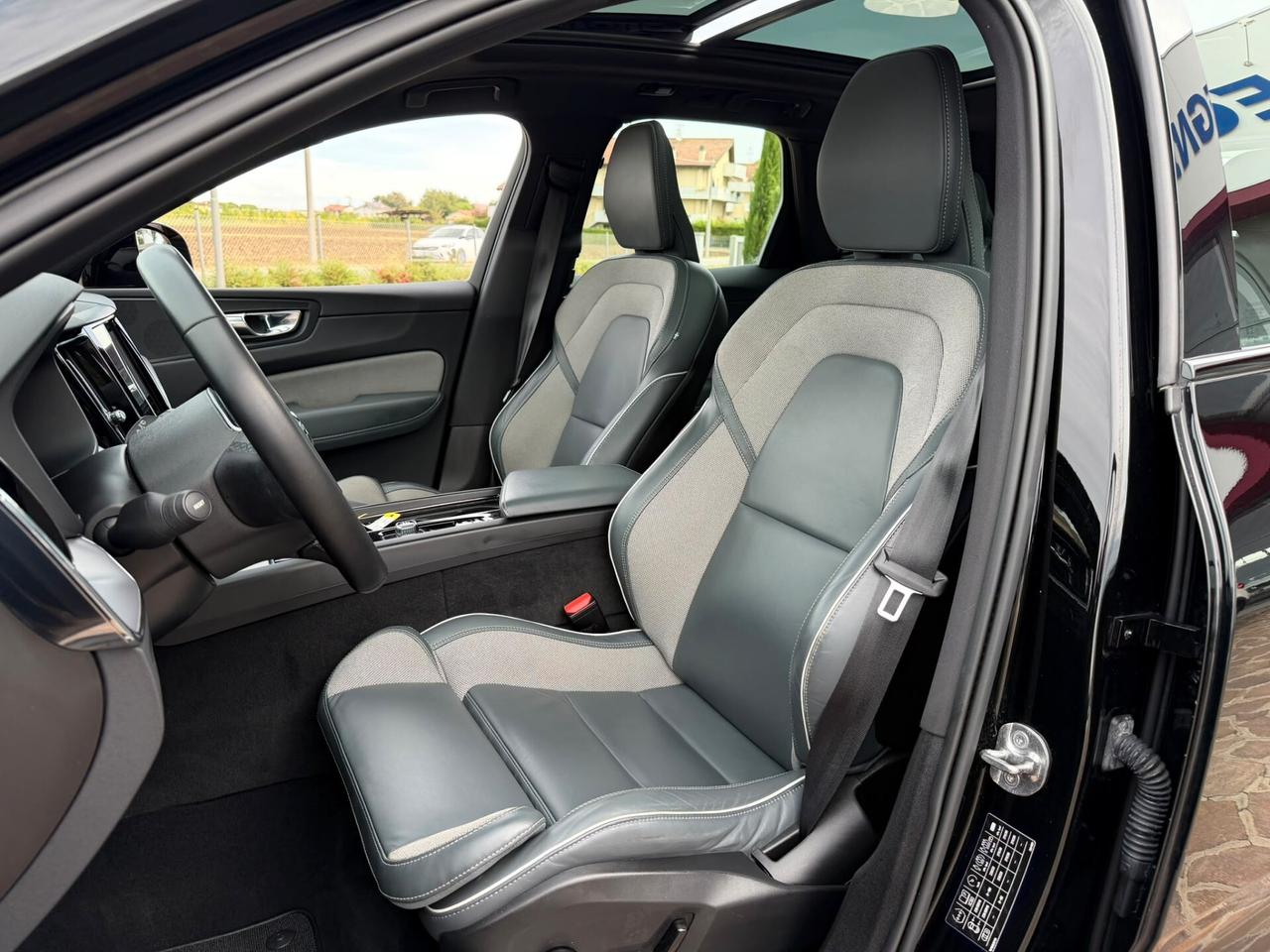 Volvo XC 60 2.0 T6 Recharge phev AWD R-design