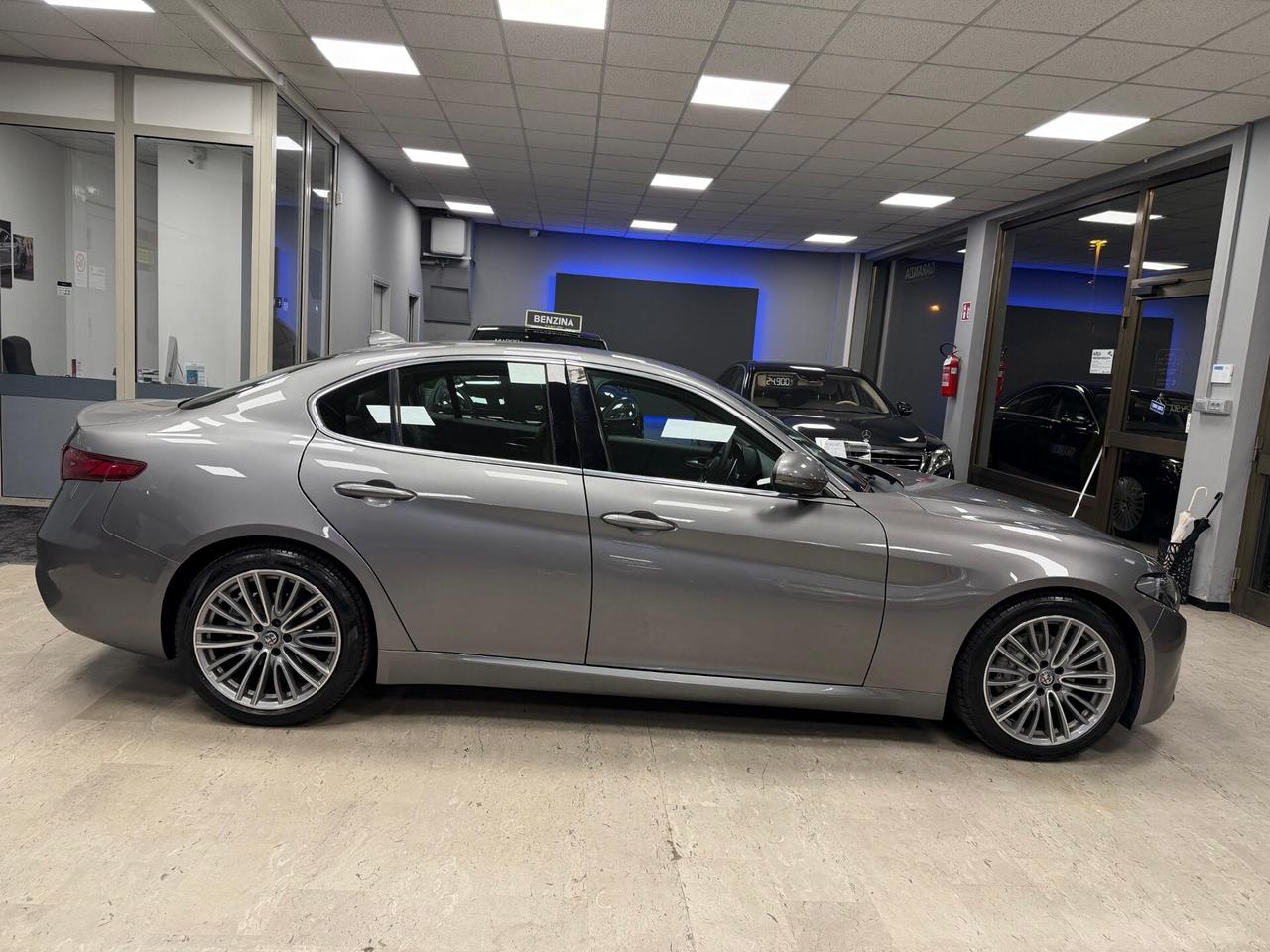 Alfa Romeo Giulia 2.2 Turbodiesel 180 CV AT8 Business Sport Launch Ed.