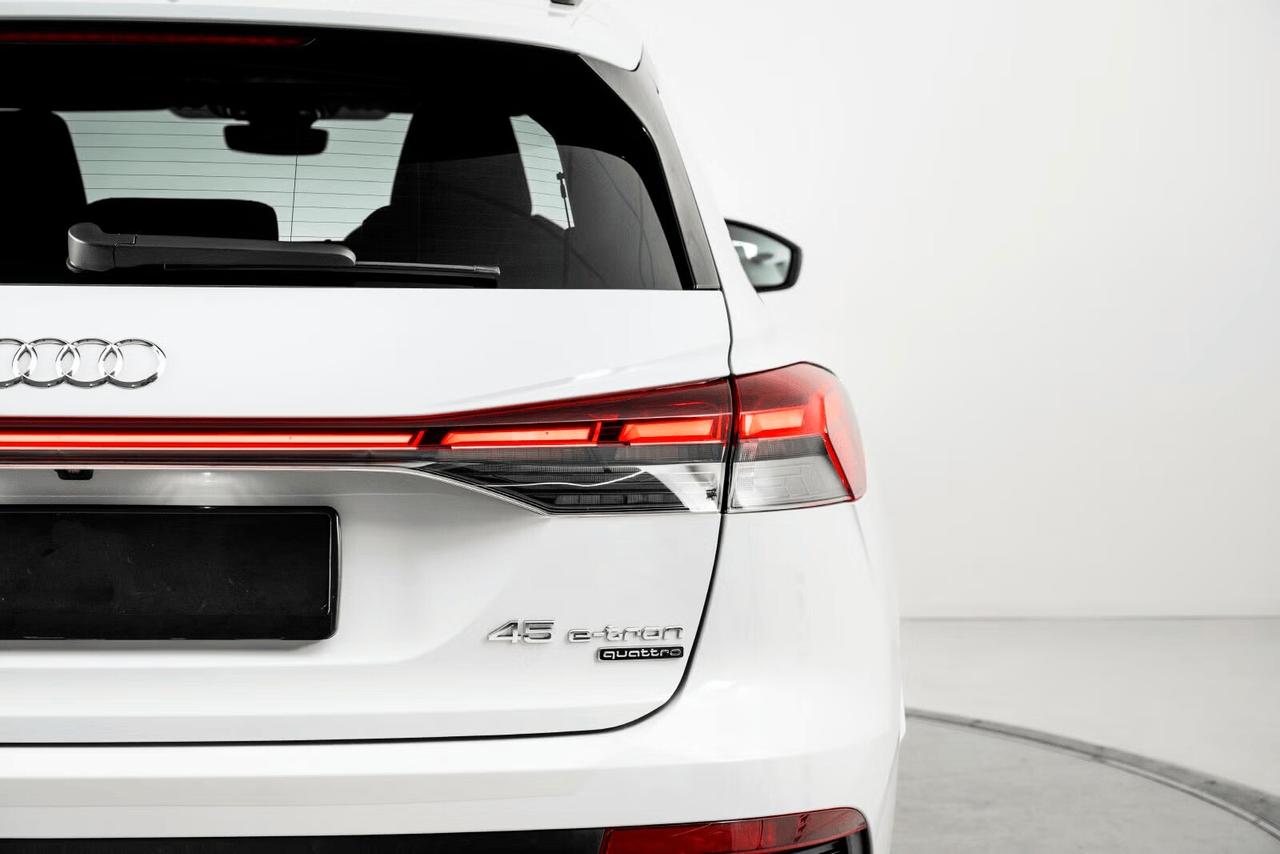 Audi Q4 e-tron 45 quattro Black Edition