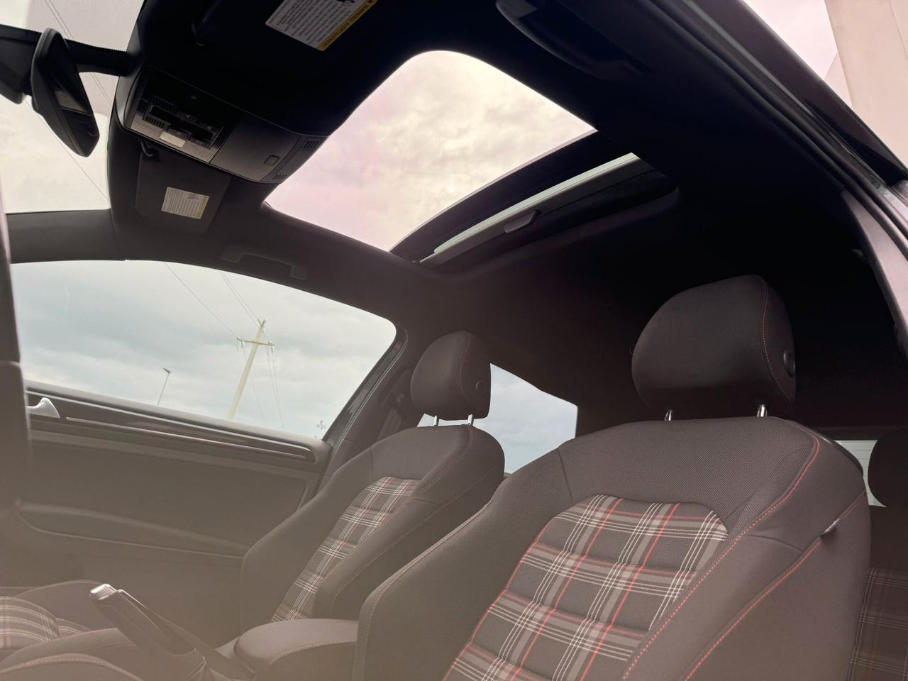 Volkswagen Golf GTI Golf GTI Performance 2.0 TSI 3p. BlueMotion Technology