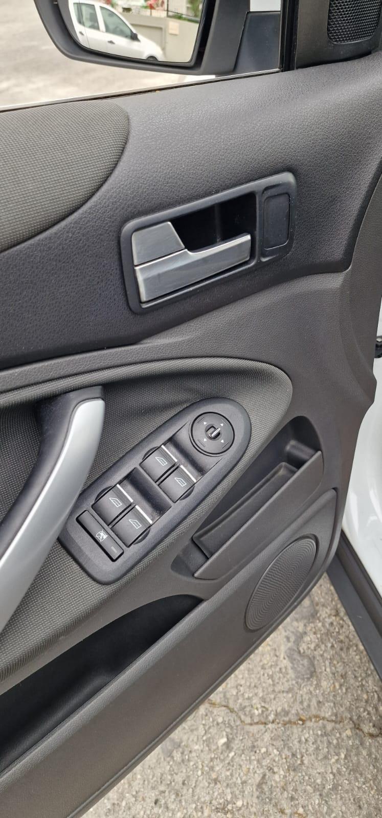 Ford Kuga 2.0 TDCi 140 CV Titanium 2012 PERFETTA