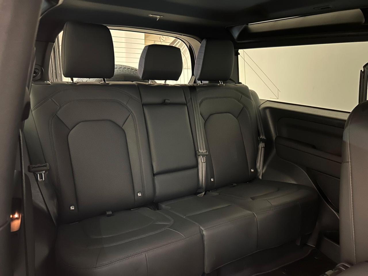 Land Rover Defender 90 3.0D I6 200 CV AWD Auto X-Dynamic SE