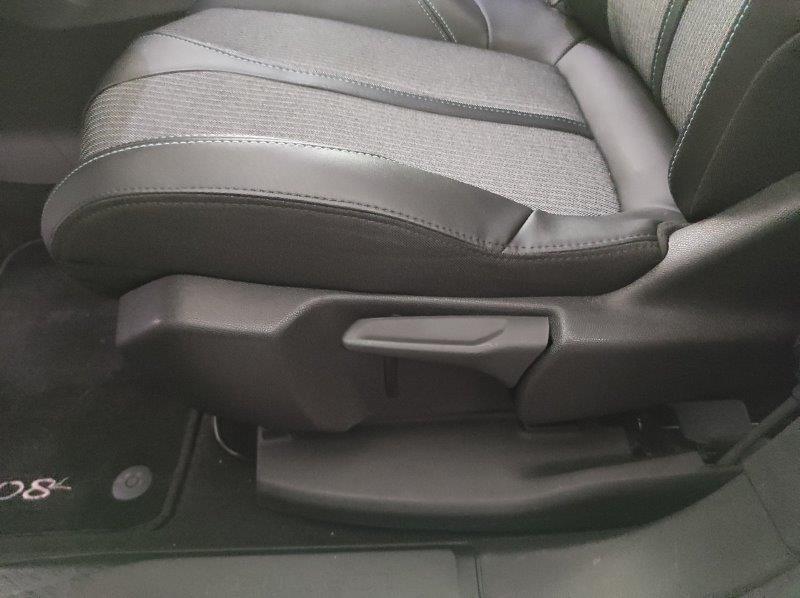 PEUGEOT 5008 2ª serie - 5008 BlueHDi 130 S&S EAT8 Allure Pack