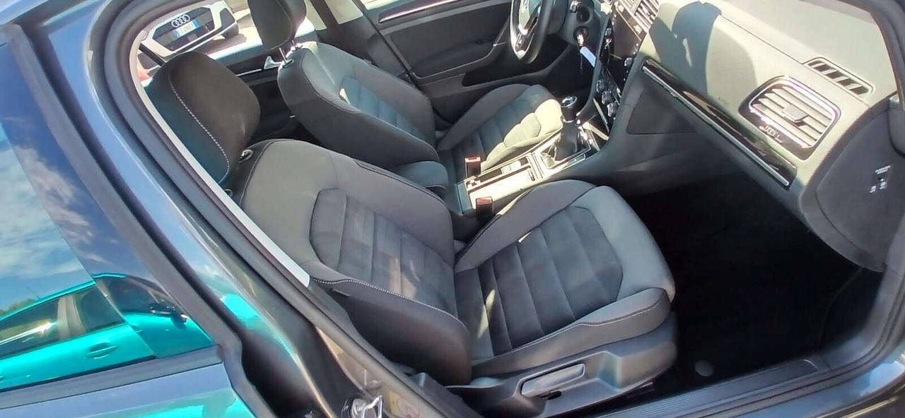 Volkswagen Golf 7.5 ° 1.6 TDI Executive - 2018