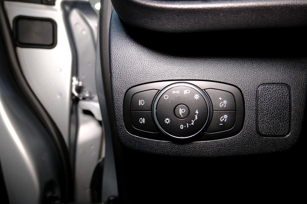 Ford Puma ST LINE HYBRID 125cv COCKPIT