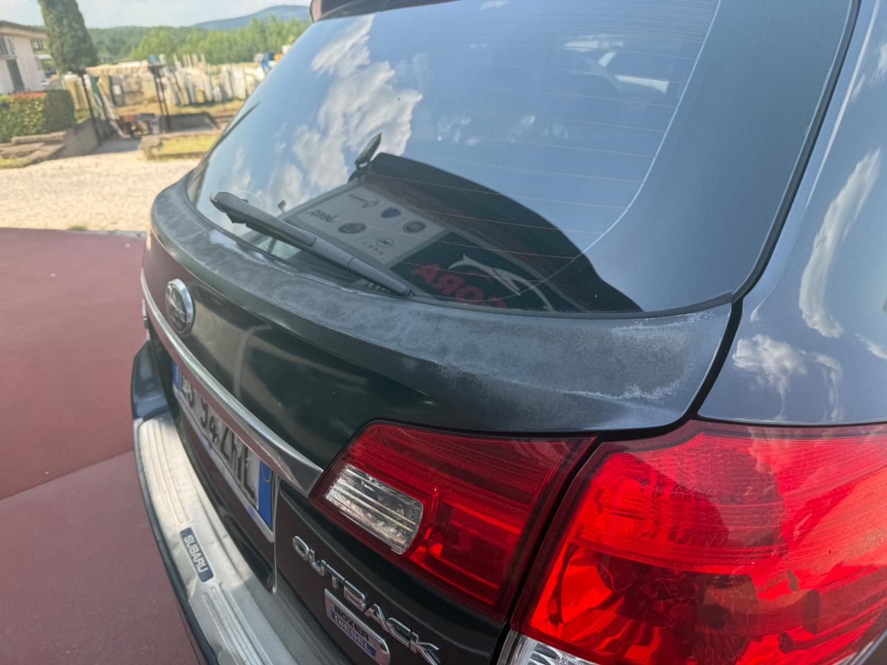 Subaru OUTBACK 2.0D Trend Leather