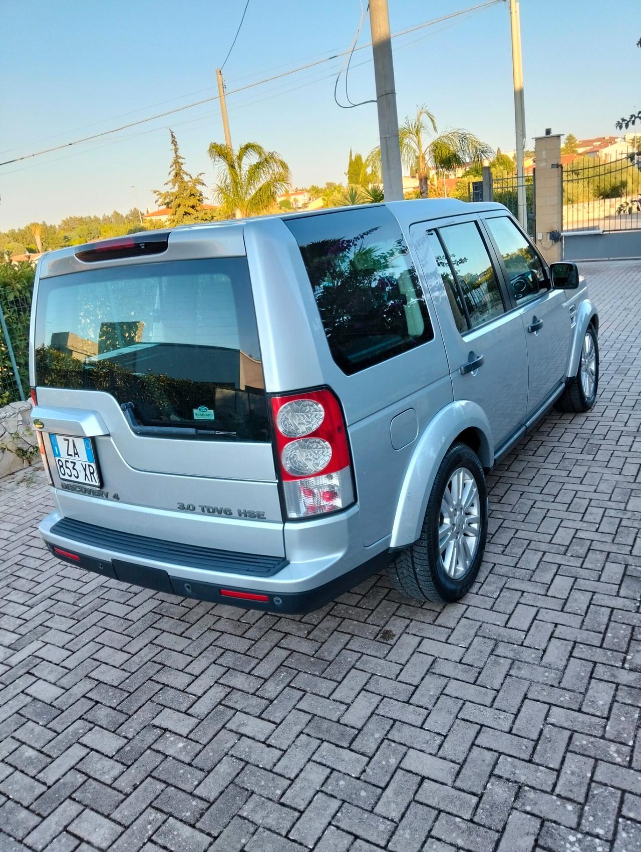 Land Rover Discovery 4 3.0 SDV6 245CV HSE