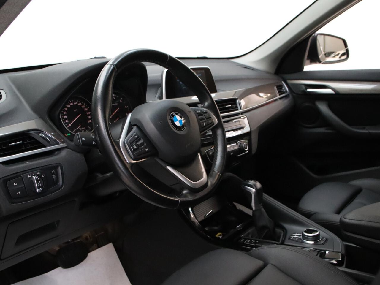 BMW X1 F48 sdrive18d xLine auto