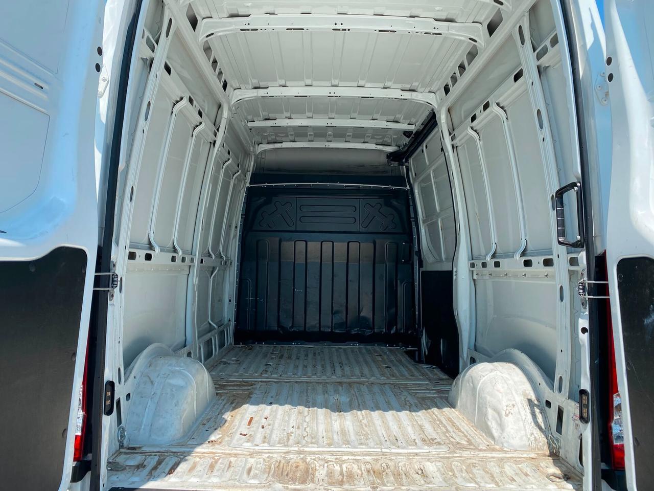 Iveco Daily 35S12 2.3 HPT PC
