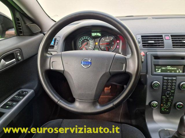VOLVO V50 D2 POLAR