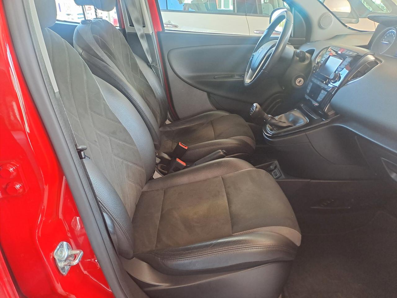 Lancia Ypsilon 1.3 MJT 16V 95 CV 5 porte S&S Platinum