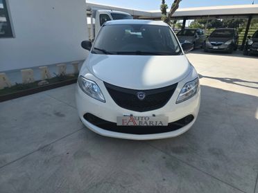 Lancia Ypsilon 1.2 69 CV 5 porte Platinum
