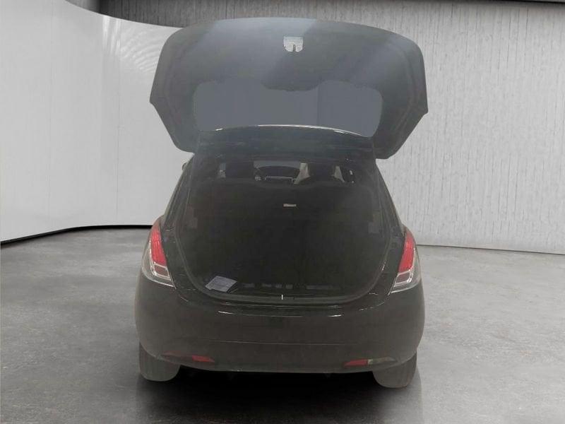 Lancia Ypsilon 1.0 firefly hybrid Oro s&s 70cv