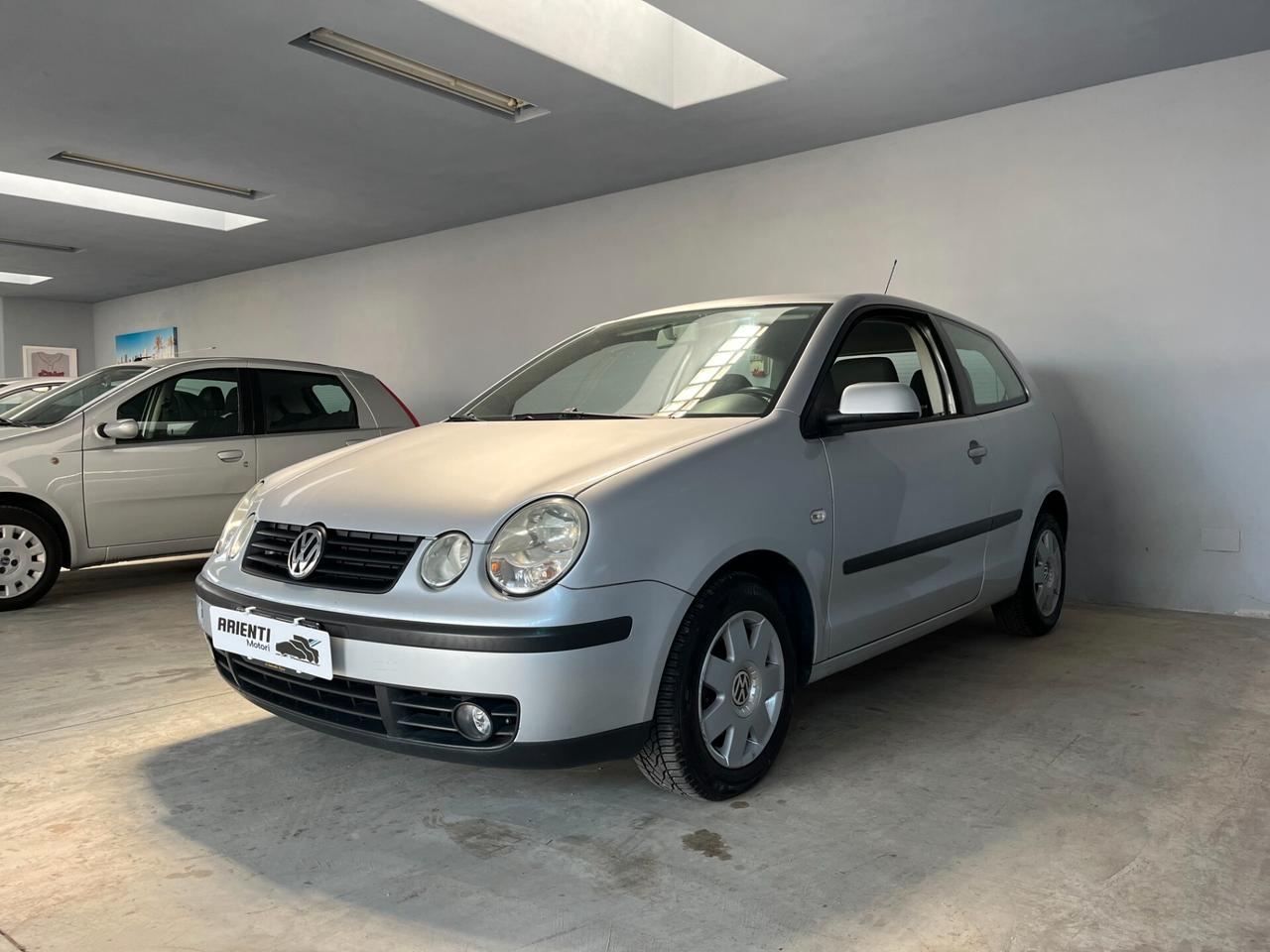 Volkswagen Polo 1.2cc TRENDLINE 64cv (OK NEOPATENTATI)