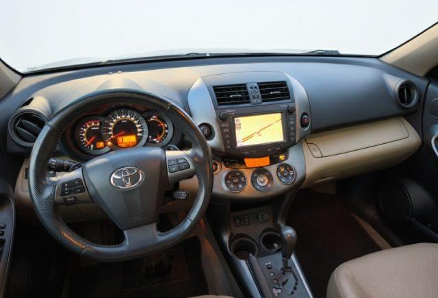 TOYOTA RAV 4 MY23 2.2 D-Cat A/T 150 CV Luxury Automatic Pelle