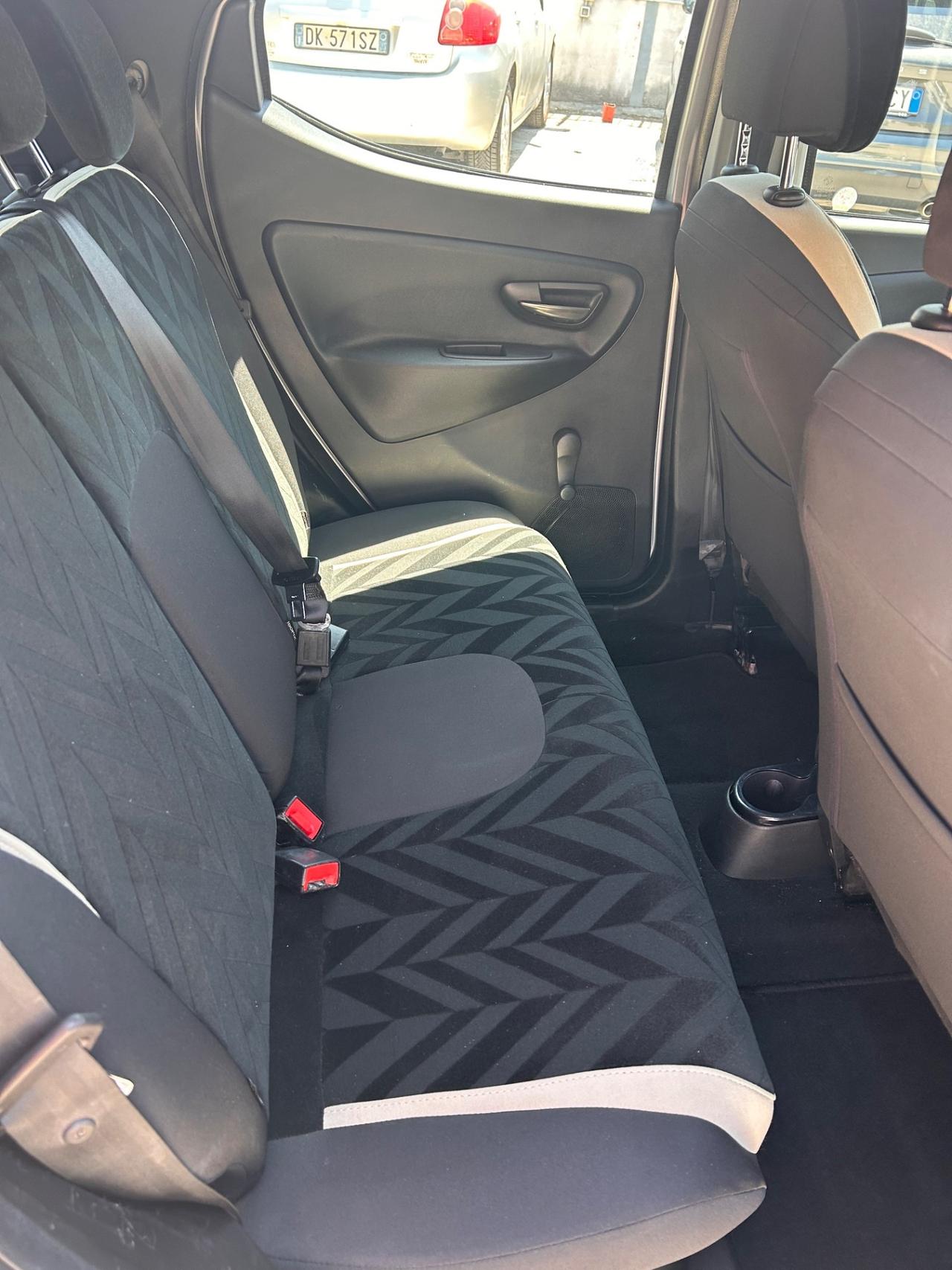 Lancia Ypsilon 1.2 69 CV 5 porte S&S Gold