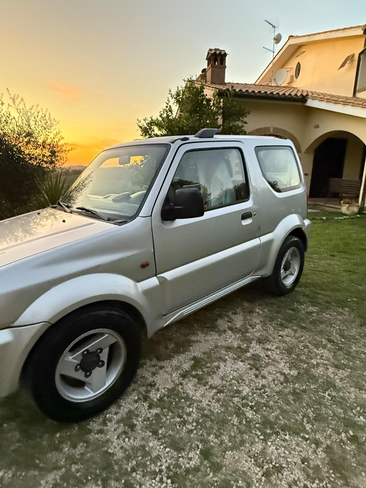 Suzuki Jimny 1.3i 16V cat 4WD JLX Mode