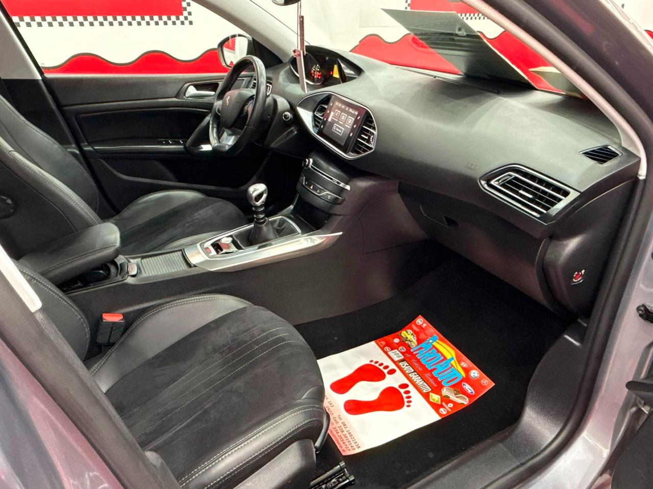 Peugeot 308 1.2 131cv Turbo Allure - 2014