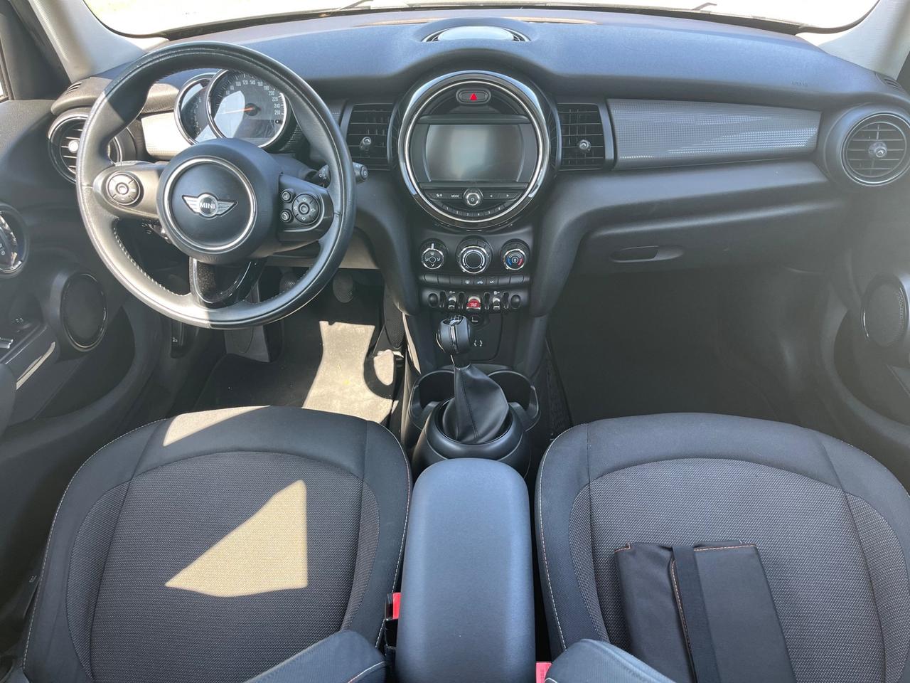 Mini Cooper 1.5 benzina 136 cv