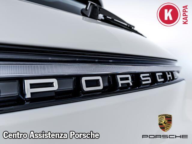 Porsche Macan 2.0 Sport Design