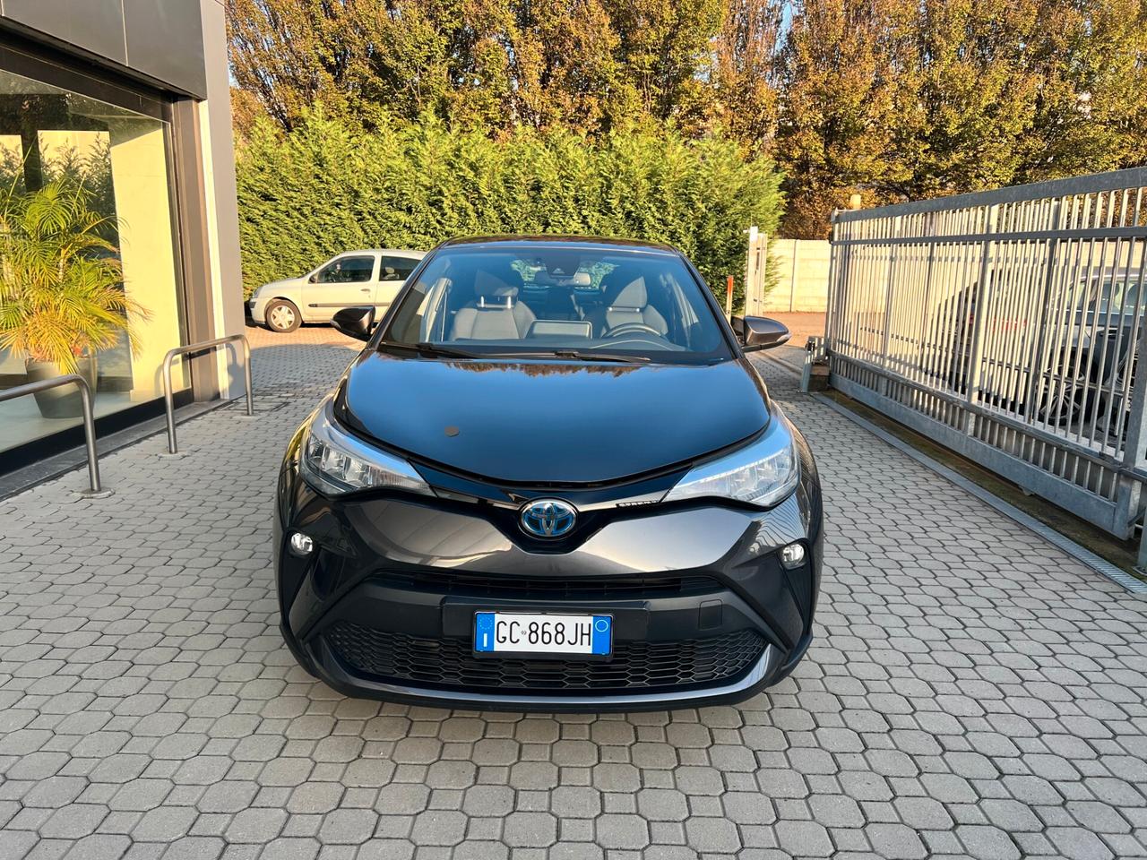 Toyota C-HR 1.8 Hybrid E-CVT Business