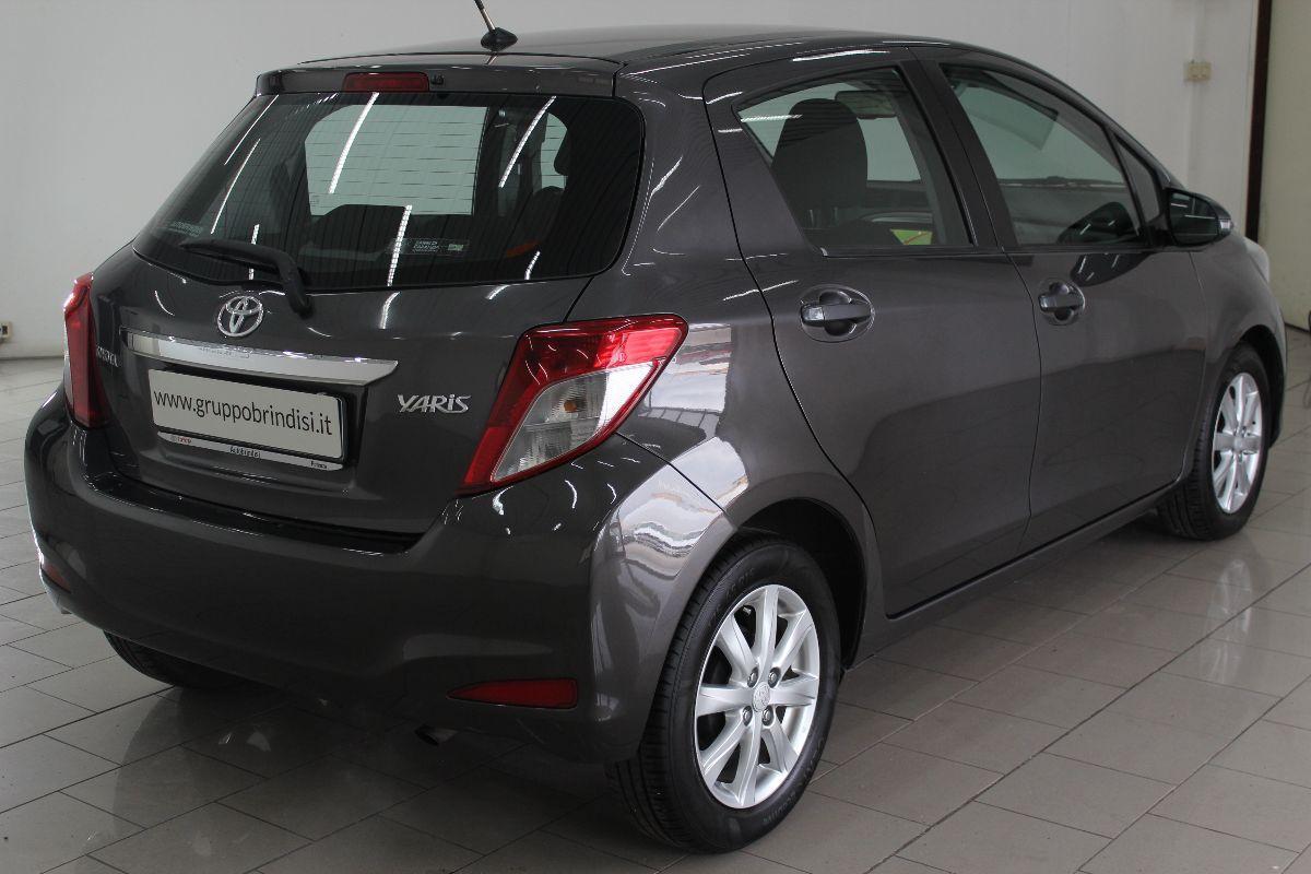 TOYOTA - Yaris - 1.3 5 porte Lounge CVT Stop & Start