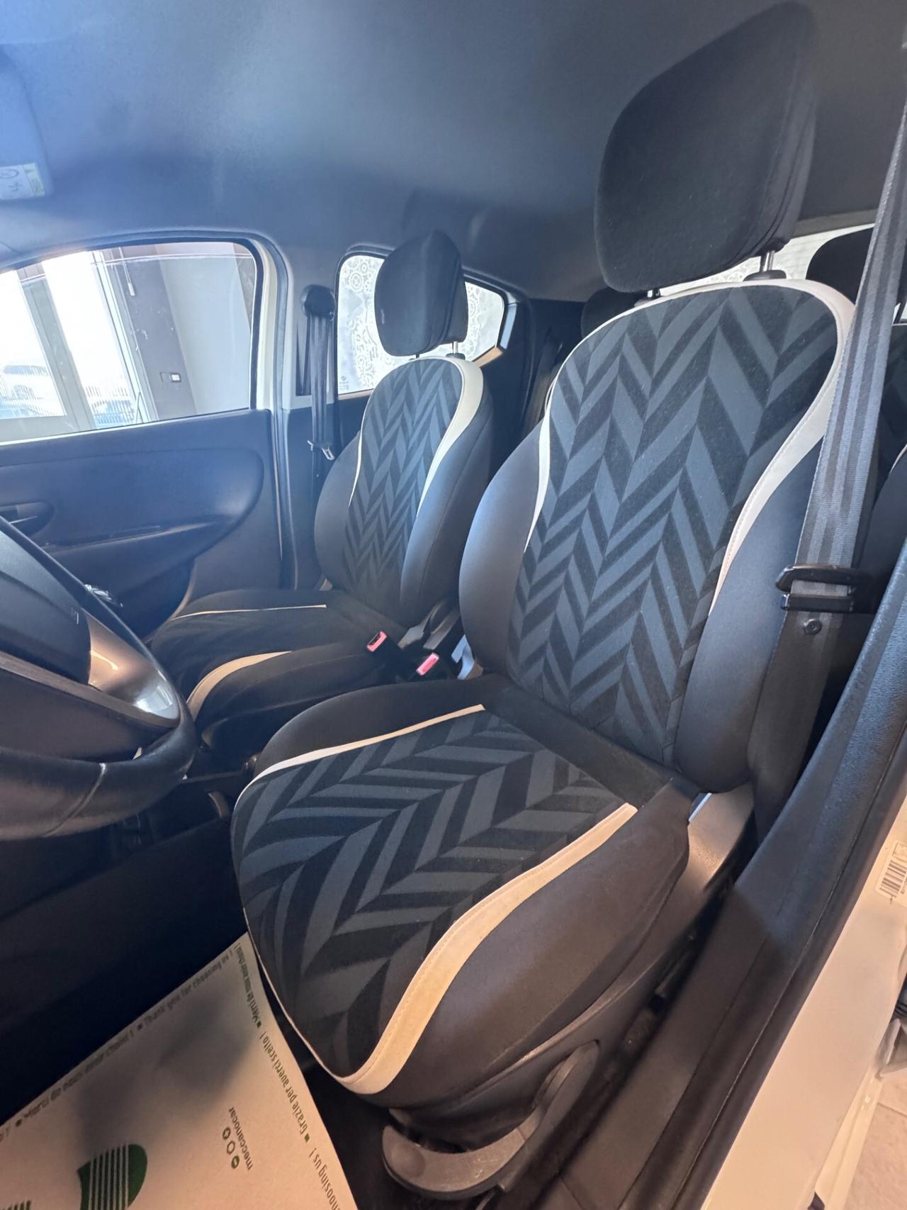 LANCIA YPSILON 1.3 MJET GOLD