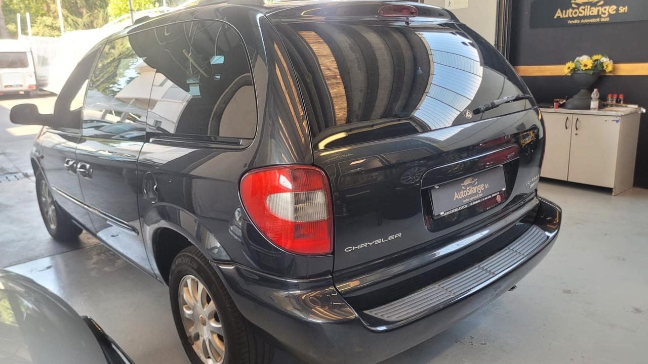 Chrysler Voyager 2.5 CRD AUTOCARRO CON I POSTI
