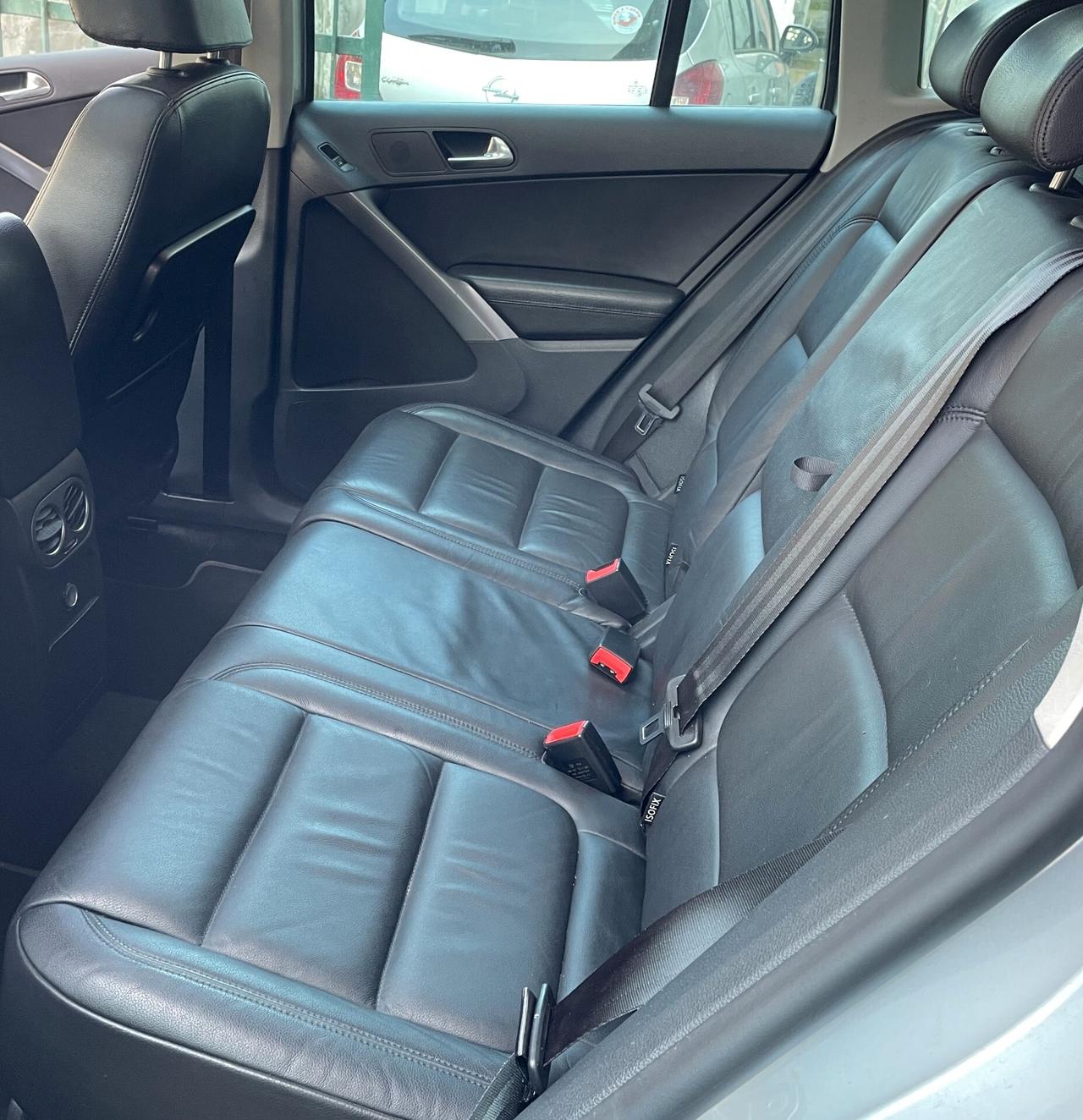 Volkswagen Tiguan 2.0 TSI tiptronic Sport & Style (18°)