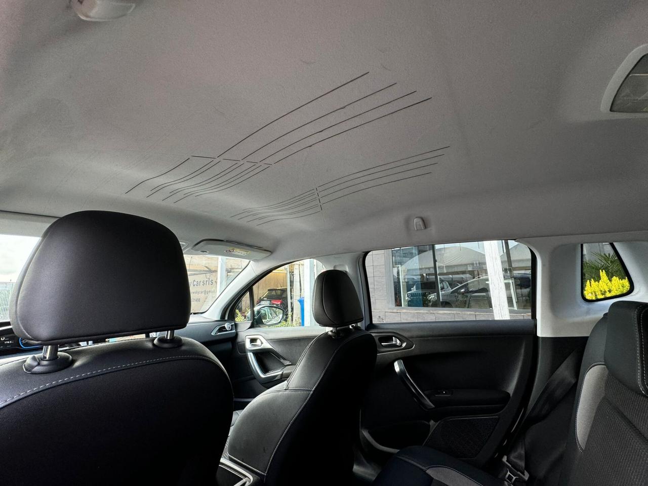 Peugeot 2008 BlueHDi 120 S&S Allure